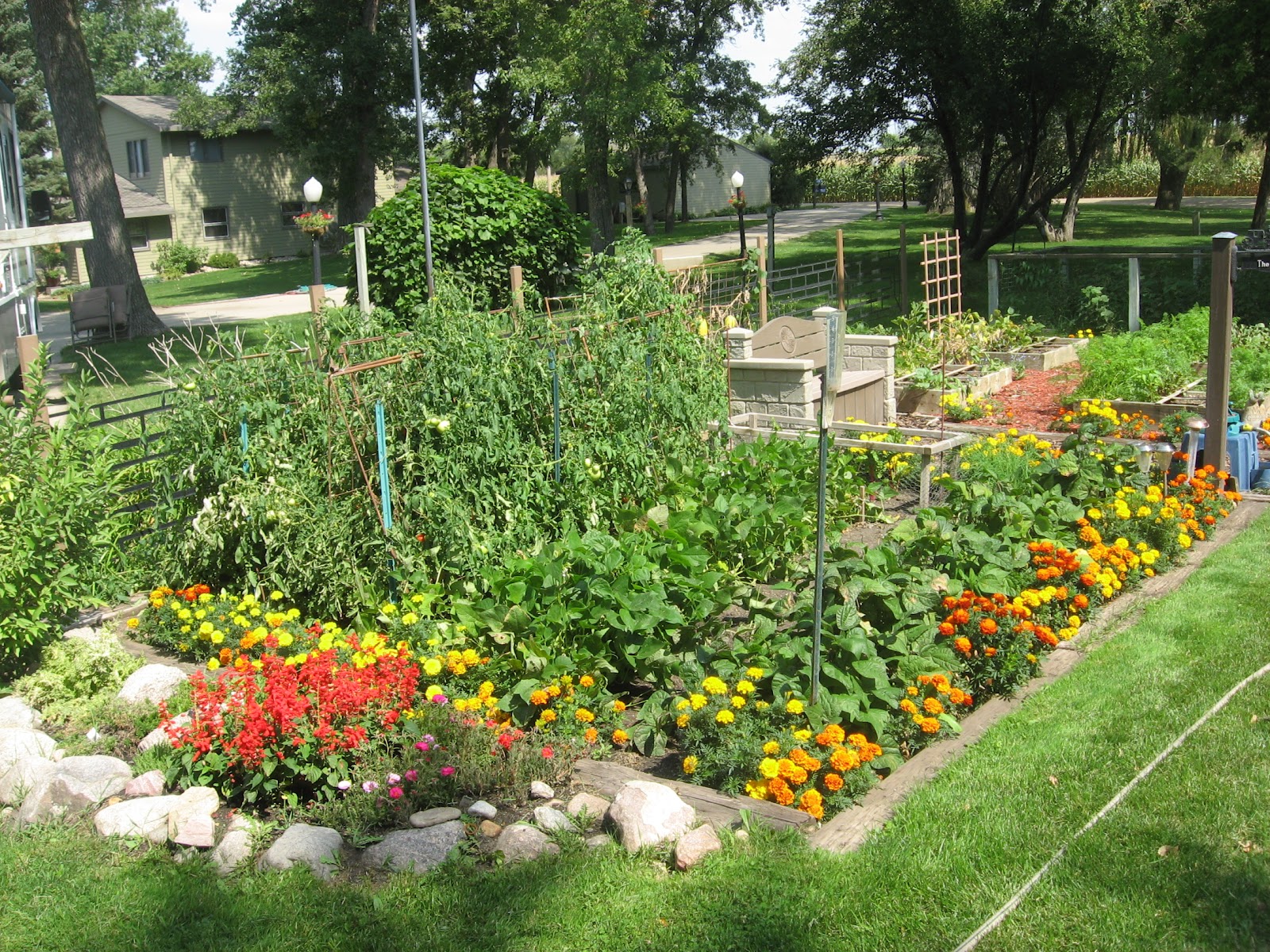 The Trip: Day 3 - (8-22-12) - Sioux Falls Park